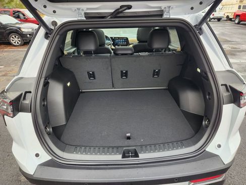 New 2026 Chevrolet Equinox ACTIV image 5