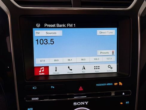 Used 2018 Ford Explorer Limited image 15