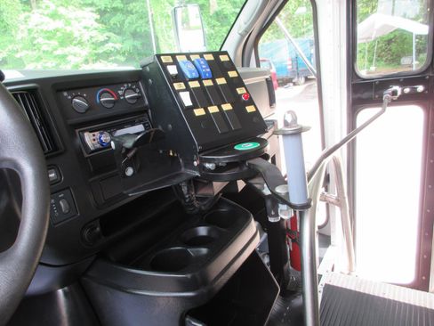 Used 2006 Chevrolet Express 3500 w/ School Bus Package RWD image 14