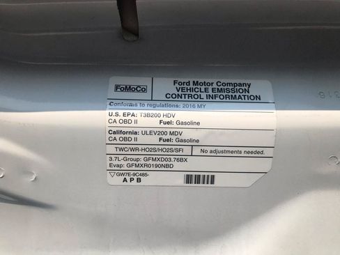 Used 2016 Ford Transit 250 130 Low Roof RWD image 18
