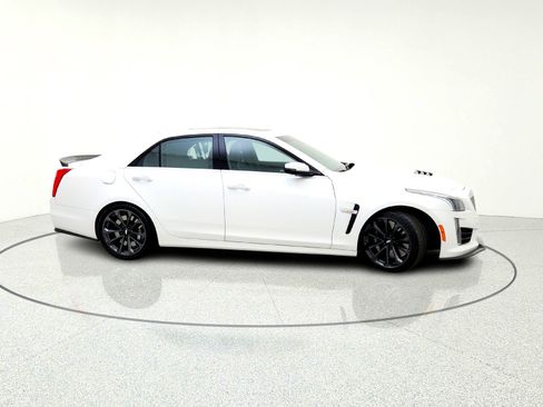 Used 2019 Cadillac CTS V w/ Luxury Package image 7