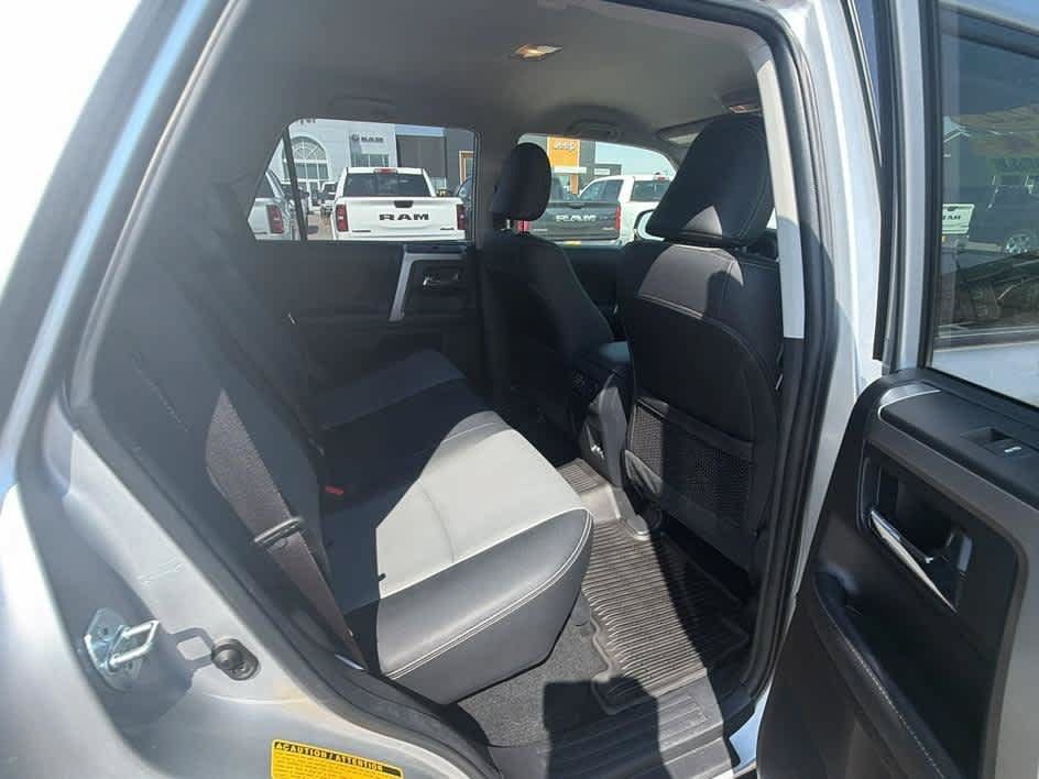 Used 2022 Toyota 4Runner SR5 Premium AWD/4WD image 26