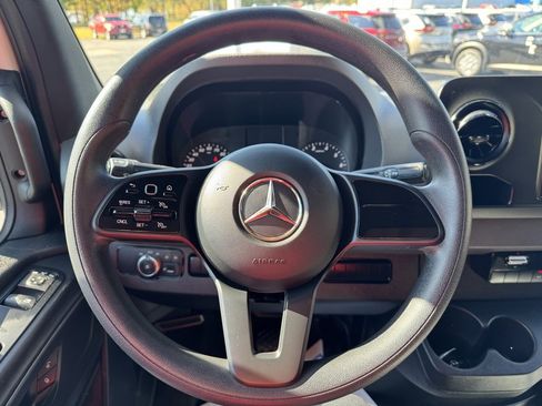 Used 2021 Mercedes-Benz Sprinter 1500 image 15