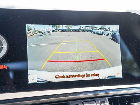 Certified 2024 Lexus ES 300h w/ Premium Package FWD image 31