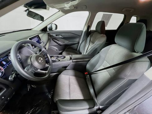Used 2024 Nissan Rogue SV FWD image 18