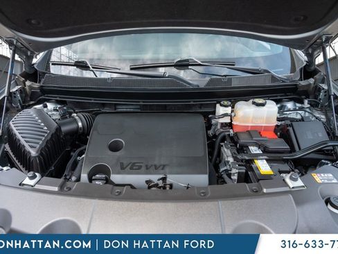 Used 2023 Chevrolet Traverse LT FWD image 43