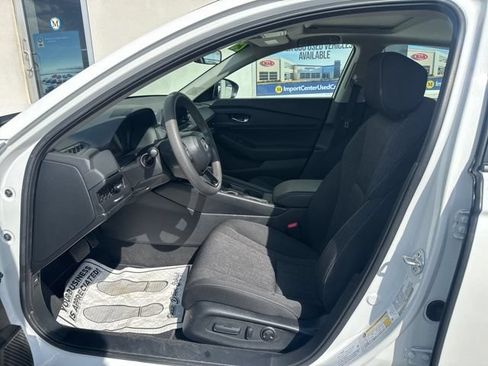 Used 2025 Honda Accord SE image 8