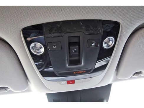 Certified 2025 Kia Sorento S w/ Panoramic Sunroof Package FWD image 24