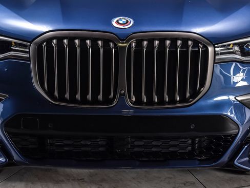 Used 2022 BMW X7 M50i w/ Dynamic Handling Package AWD/4WD image 9