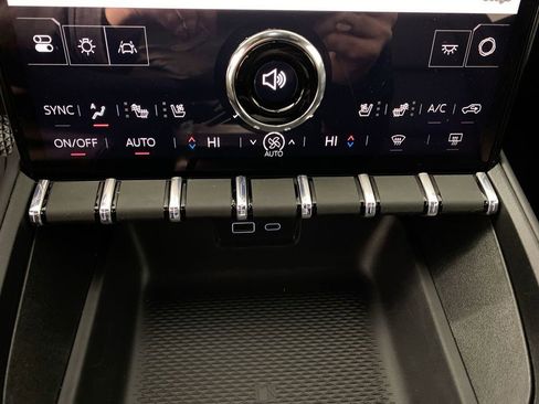 Used 2026 GMC Terrain Elevation w/ Elevation Premium Package AWD/4WD image 18