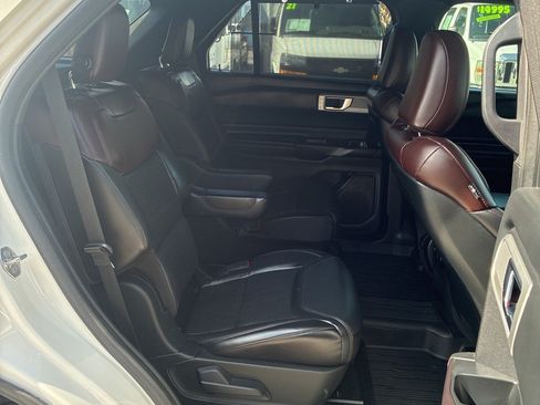 Used 2020 Ford Explorer Platinum AWD/4WD image 7