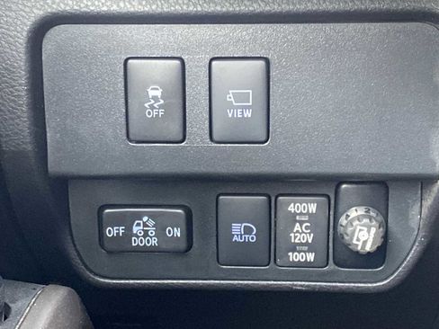 Used 2023 Toyota Tacoma Limited w/ Black Out Package (TMS) image 30