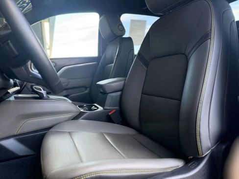 Used 2025 Chevrolet Colorado ZR2 w/ Technology Package image 14