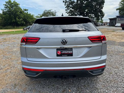 Used 2023 Volkswagen Atlas Cross Sport SE FWD image 4