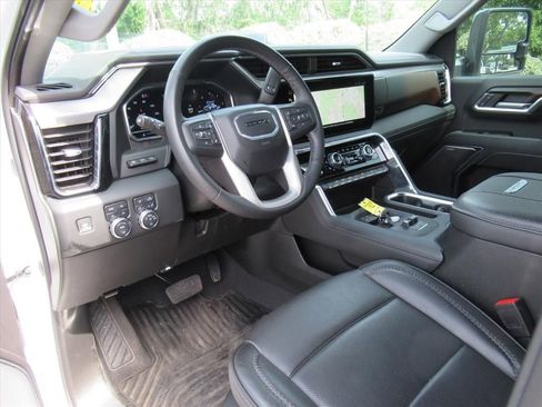 Certified 2024 GMC Sierra 2500 Denali w/ Denali Reserve Package AWD/4WD image 15