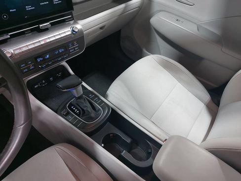 Certified 2025 Hyundai Kona SEL AWD/4WD image 24