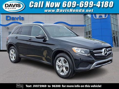 Used 2018 Mercedes-Benz GLC 300 4MATIC image 1