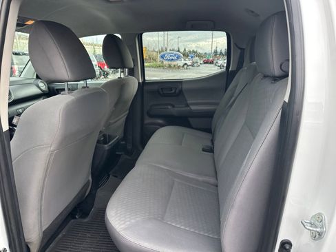 Used 2021 Toyota Tacoma SR image 11