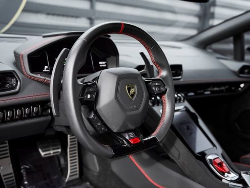 Used 2023 Lamborghini Huracan Tecnica image 43