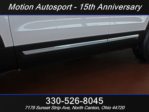 Used 2018 Ford Explorer Platinum image 46