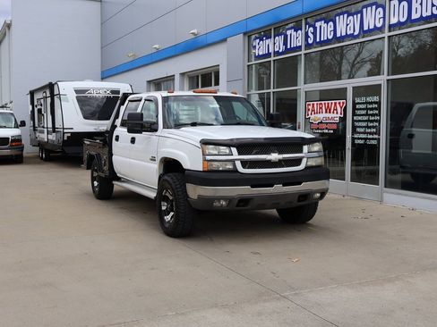 Used 2003 Chevrolet Silverado 2500 LS w/ Skid Plate Package image 2