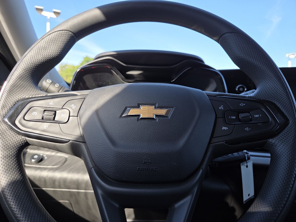 New 2026 Chevrolet Trax LS w/ LS Convenience Package FWD image 27