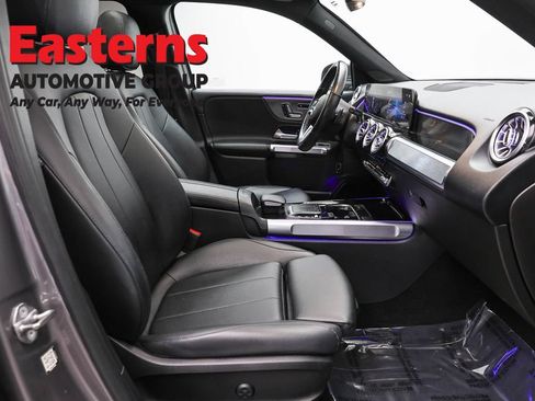 Used 2021 Mercedes-Benz GLB 250 4MATIC image 24