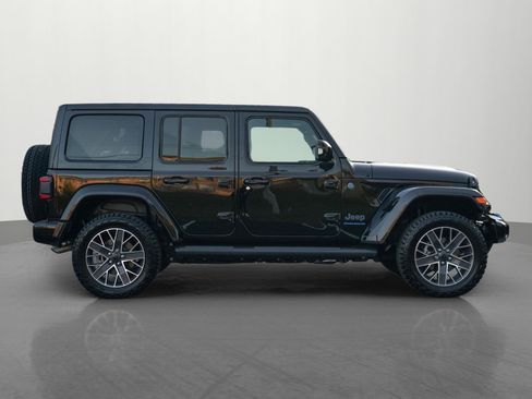 Used 2024 Jeep Wrangler High Altitude image 8