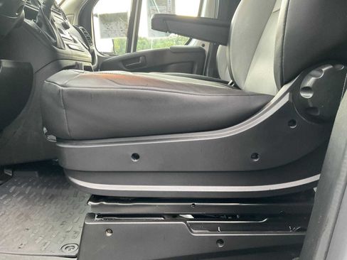 Used 2024 RAM ProMaster 2500 w/ Convenience Group FWD image 13
