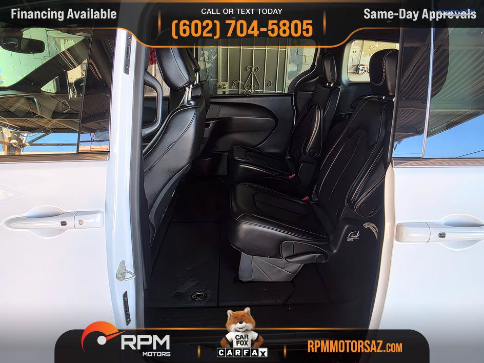 Used 2025 Chrysler Pacifica Select FWD image 10
