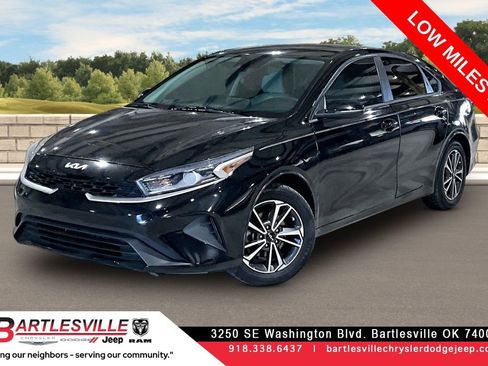 Used 2022 Kia Forte LXS w/ LXS Technology Package FWD image 1