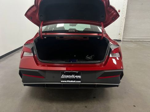 Used 2025 Hyundai Elantra Sport FWD image 25