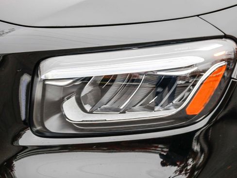 Certified 2025 Mercedes-Benz GLB 250 image 7