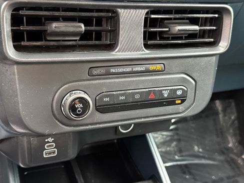 Used 2025 Ford Maverick XL FWD image 31