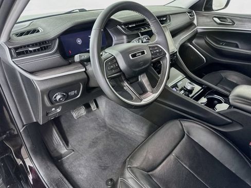 Used 2023 Jeep Grand Cherokee L Limited w/ Luxury Tech Group II AWD/4WD image 24