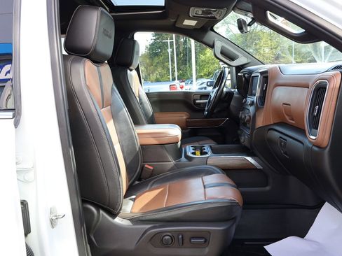 Used 2023 Chevrolet Silverado 3500 High Country w/ Z71 Off-Road Package AWD/4WD image 43