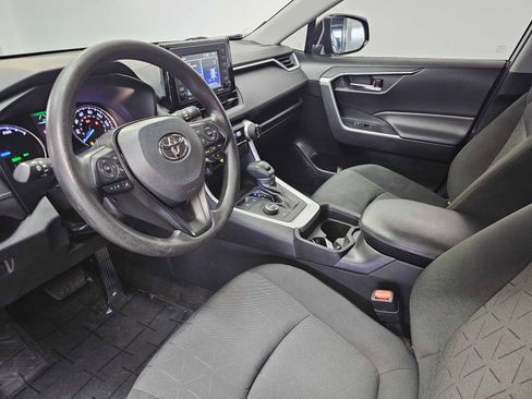 Used 2021 Toyota RAV4 XLE image 2
