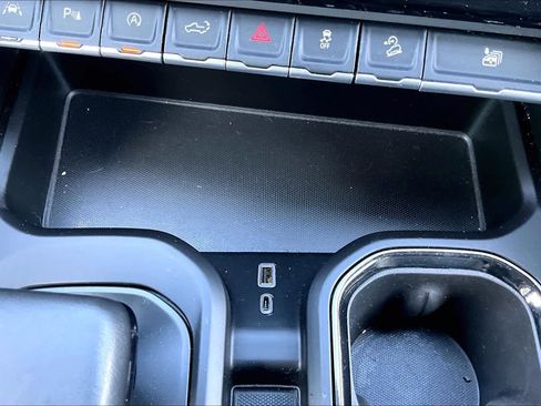 Used 2023 GMC Sierra 1500 AT4 image 35