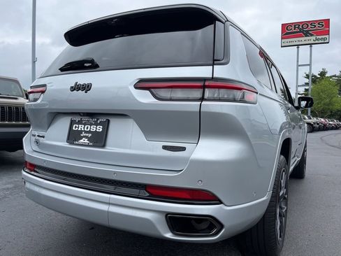 Used 2023 Jeep Grand Cherokee L Summit AWD/4WD image 49