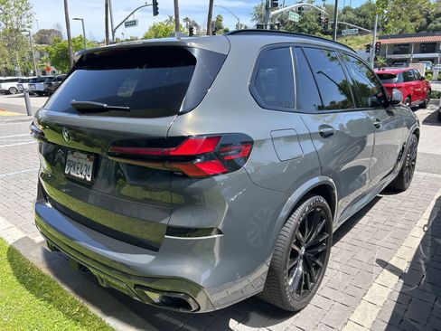 Used 2025 BMW X5 xDrive40i w/ Executive Package image 4