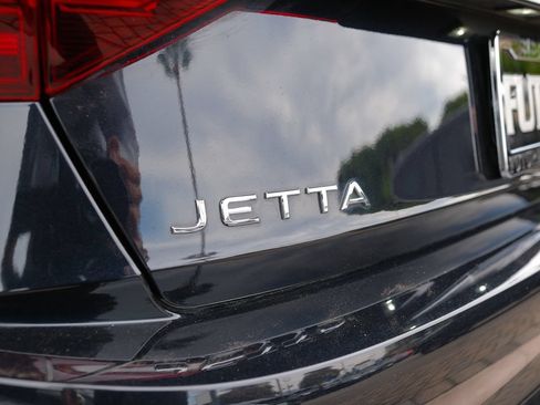 Used 2022 Volkswagen Jetta SE FWD image 37