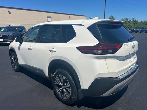 Used 2023 Nissan Rogue SV AWD/4WD image 7