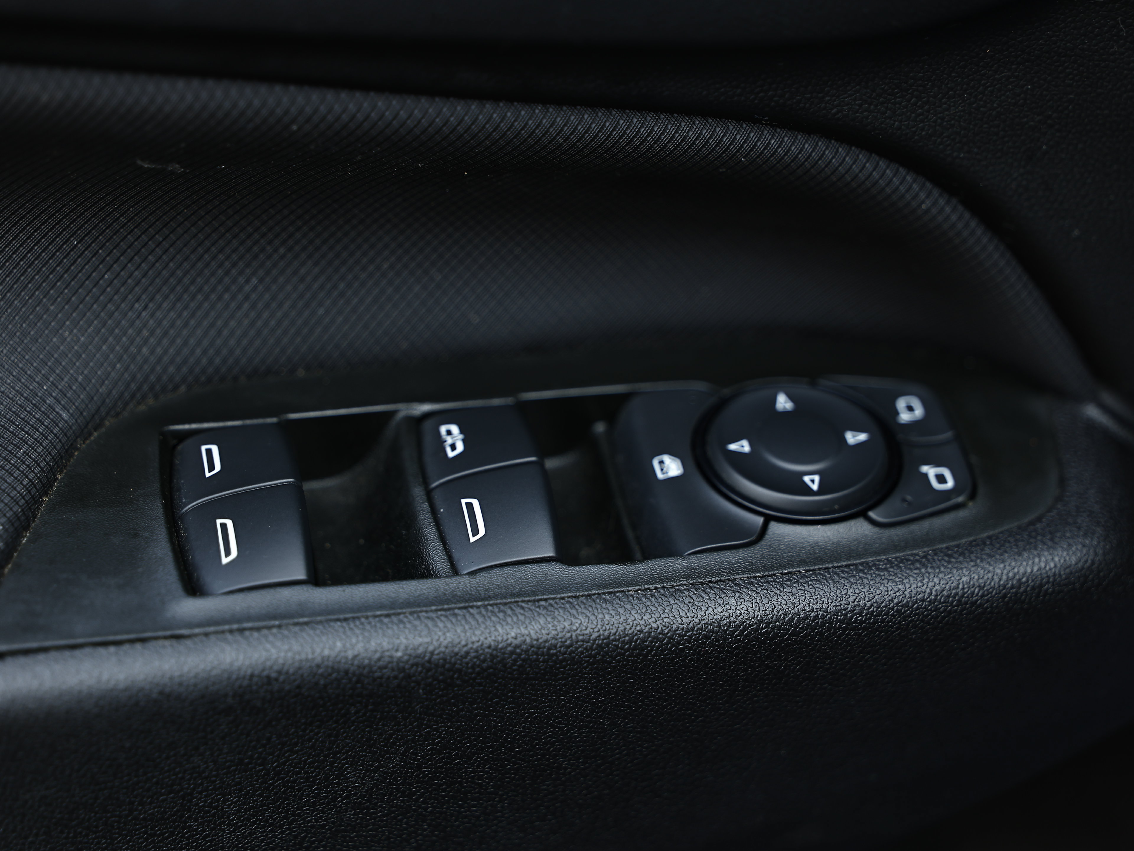 Used 2024 Chevrolet Equinox RS FWD image 14