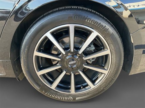 Used 2020 Lincoln Continental Reserve image 8