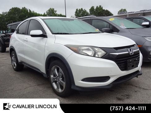 Used 2016 Honda HR-V LX image 1