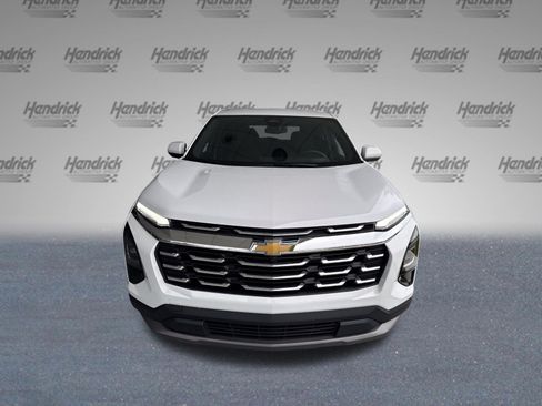 Used 2026 Chevrolet Equinox LT FWD image 3