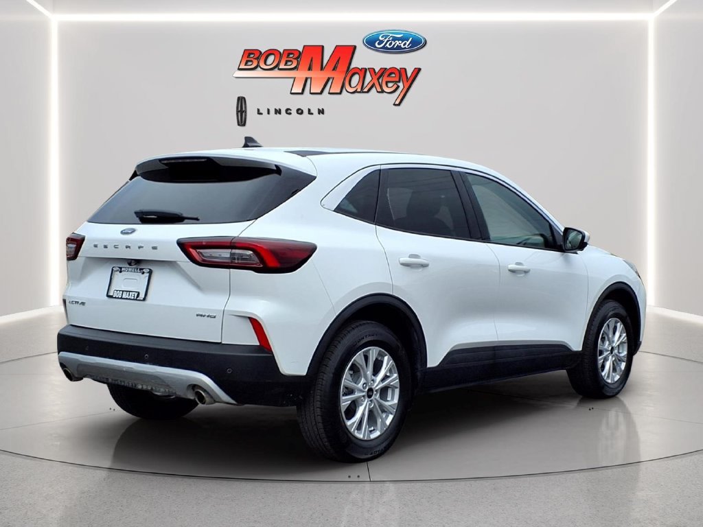 Used 2023 Ford Escape Active w/ Tech Pack #2 AWD/4WD image 4