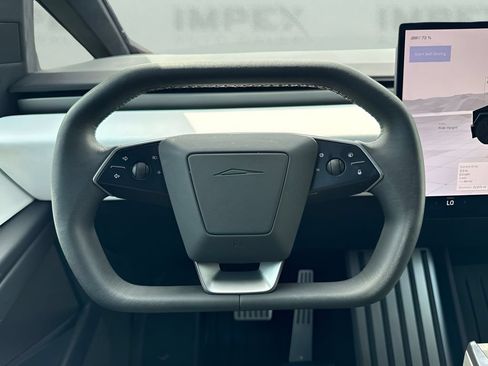 Used 2024 Tesla Cybertruck AWD Crew Cab image 16