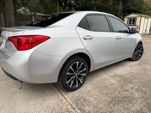Used 2017 Toyota Corolla SE FWD image 6