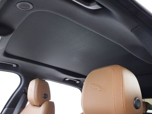 New 2026 Jaguar F-PACE R-Dynamic S image 23